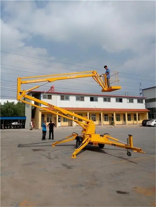 曲臂式升降機(jī)