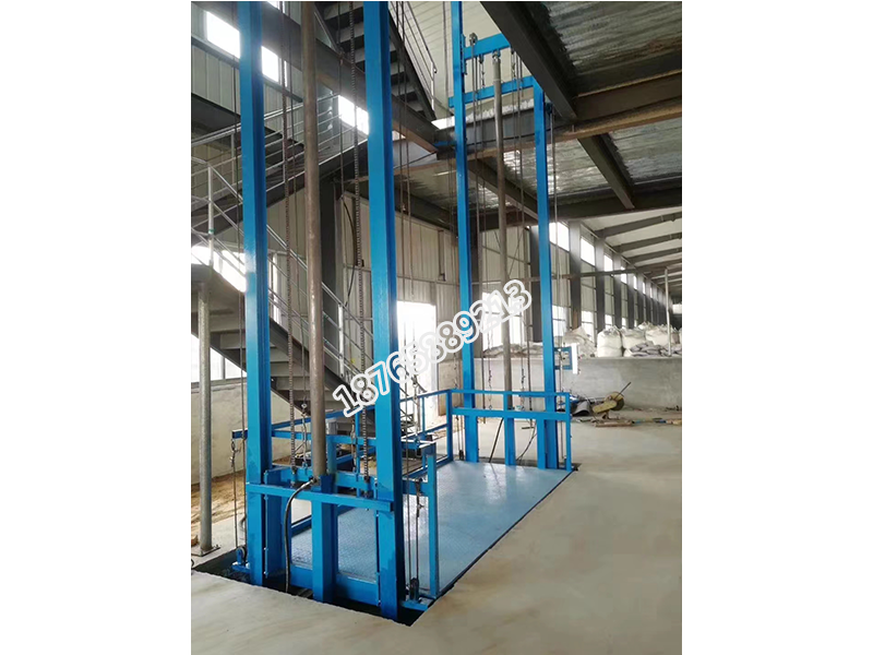 導(dǎo)軌式升降機(jī)